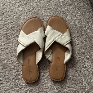 TOMS Women's Cream and Brown Crisscross Sandals